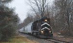 DDRV 2006 leads a string of Air-Flo hoppers past the hidden depot